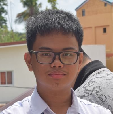 Jarelle Emmanuel Andulan smiling intently :)